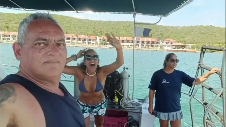 Prainha da ilha dos papagaios - Paredão da Enseadas 3